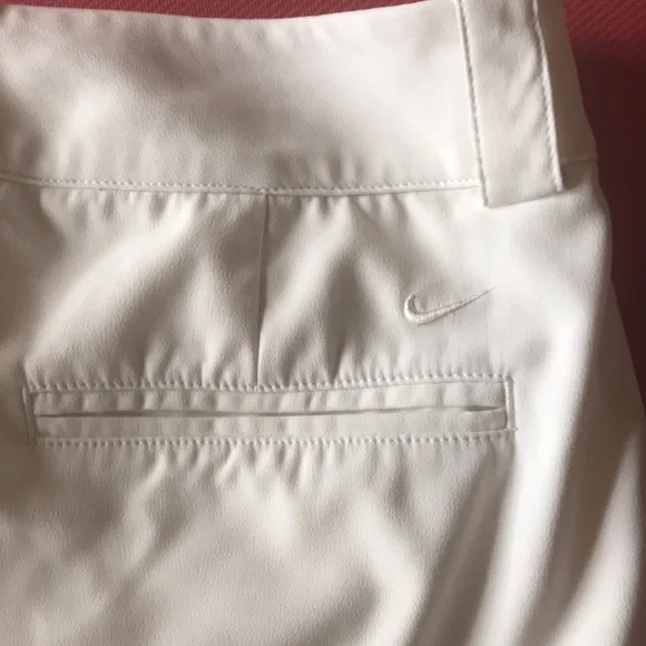 Preloved NIKE golf skirt 2 - Picture 9 of 10